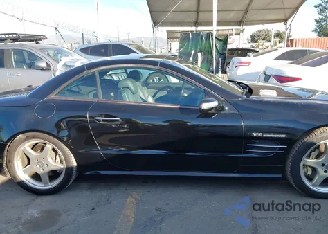 2006 Mercedes-Benz Sl-Class 5.5L Amg z USA, uszkodzony, nr VIN WDBSK74F26F110482